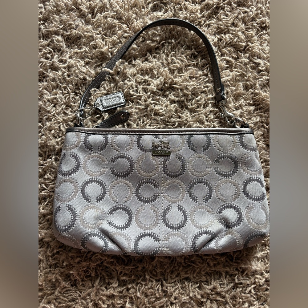 Coach Silver Gray Patterned C Large Wristlet Shoulder Bag EUC !!